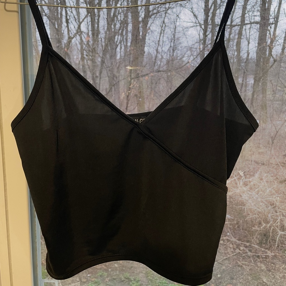 ✨3/$15✨NWOT Cropped Tank